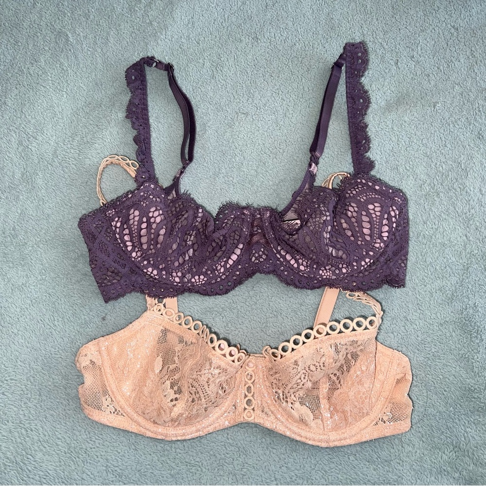 VICTORIA’s SECRET • Bundle of 2 VS lace bras unlined, Size 32B